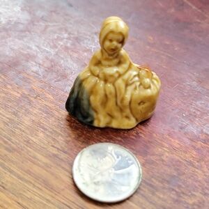 Red Rose Tea~ Wade ~ Little Miss Muffet